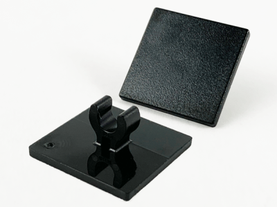 Road Sign 2 x 2 Square with Open O Clip, 15210 Black N