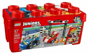 Конструктор LEGO Juniors 10673 Гонка рейсеров