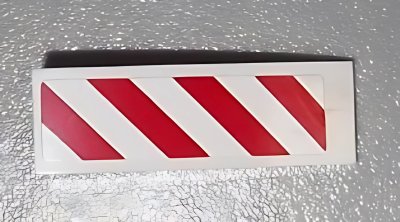 Деталь LEGO Lego Slope, Curved 3 x 1 with Red and White Danger Stripes Pattern Model Right Side (Sticker) 50950pb056R U
