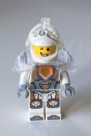 Минифигурка Lego Lance Richmond - Trans-Clear Visor and Armor (Ultimate Lance) nex055 трещинка на руке