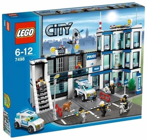 Конструктор LEGO City 7498 Полицейский участок