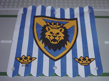 Cloth Hanging 16 x 16 with Blue Stripes and Lion Head Shield Pattern, x58px1