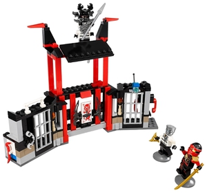 LEGO Ninjago 70591 Разгром тюрьмы Криптариума