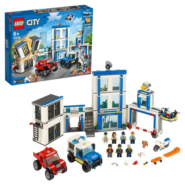 Конструктор LEGO City 60246 Полицейский участок УЦЕНКА (Плохая коробка)