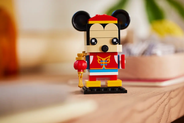 Конструктор LEGO BrickHeadz 40673 Весенний фестиваль Микки Мауса