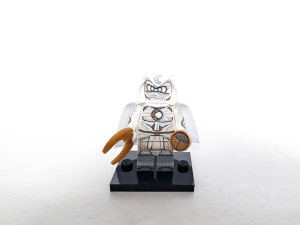 Минифигурка LEGO Minifigures 71039 Moon Knight, Marvel Studios, Series 2 colmar2-2
