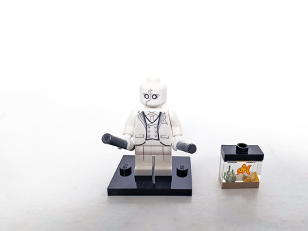 Минифигурка LEGO Minifigures 71039 Mr. Knight, Marvel Studios, Series 2 colmar2-3