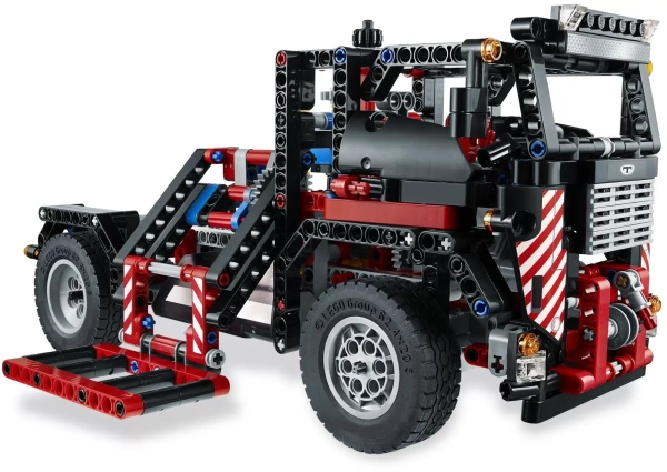 Конструктор LEGO Technic 9395 Тягач