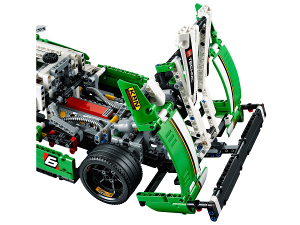 Конструктор LEGO Technic 42039 Гоночный автомобиль