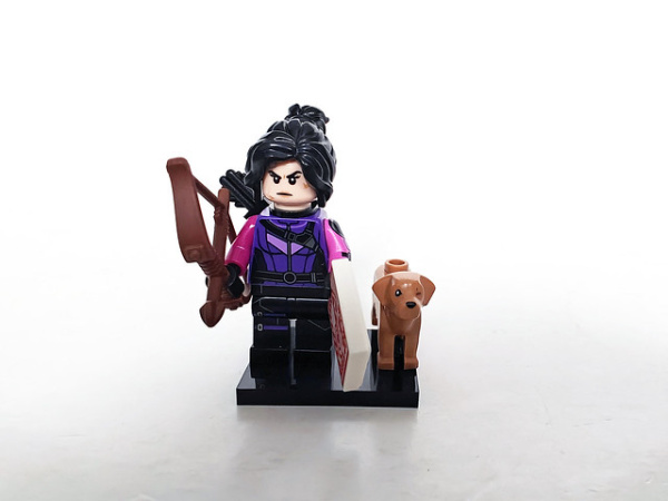 Минифигурка LEGO Minifigures 71039 Kate Bishop, Marvel Studios, Series 2 colmar2-7