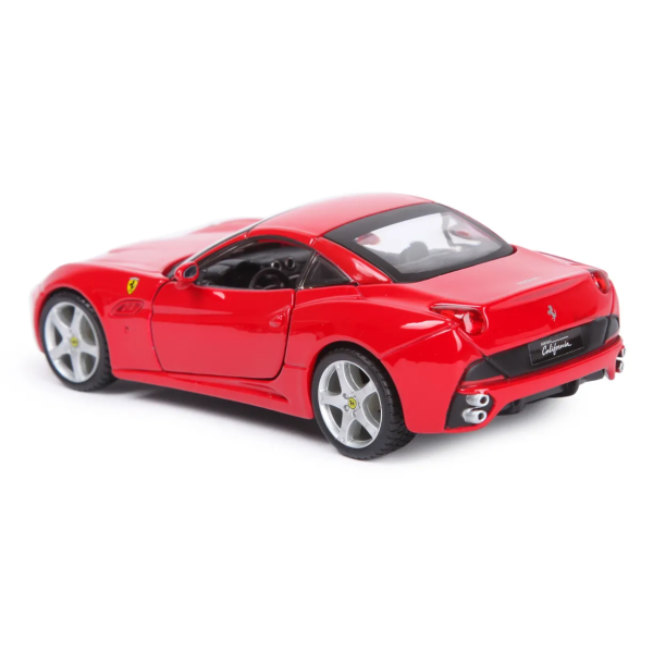 Машина BBurago 1:32 Ferrari California 18-44015W